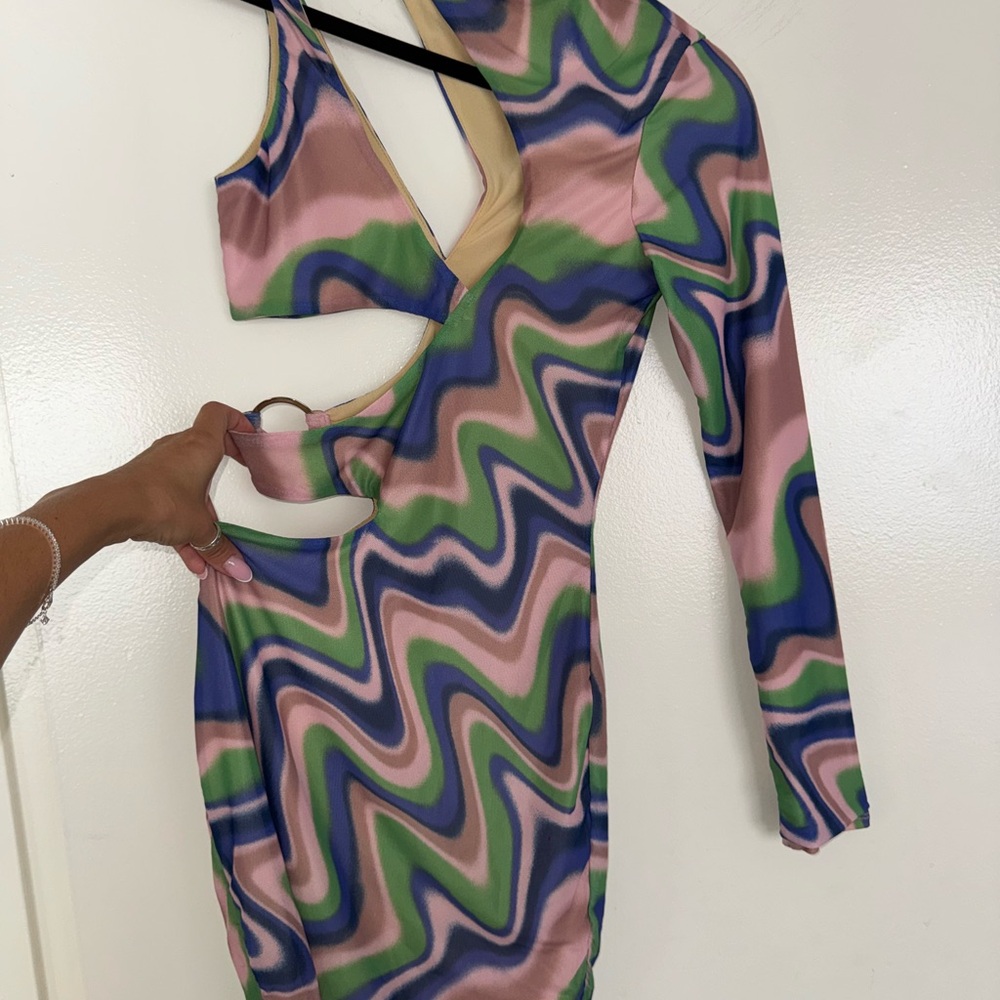 Multicolor Abstract Cut-Out Dress - Picture 5 of 5